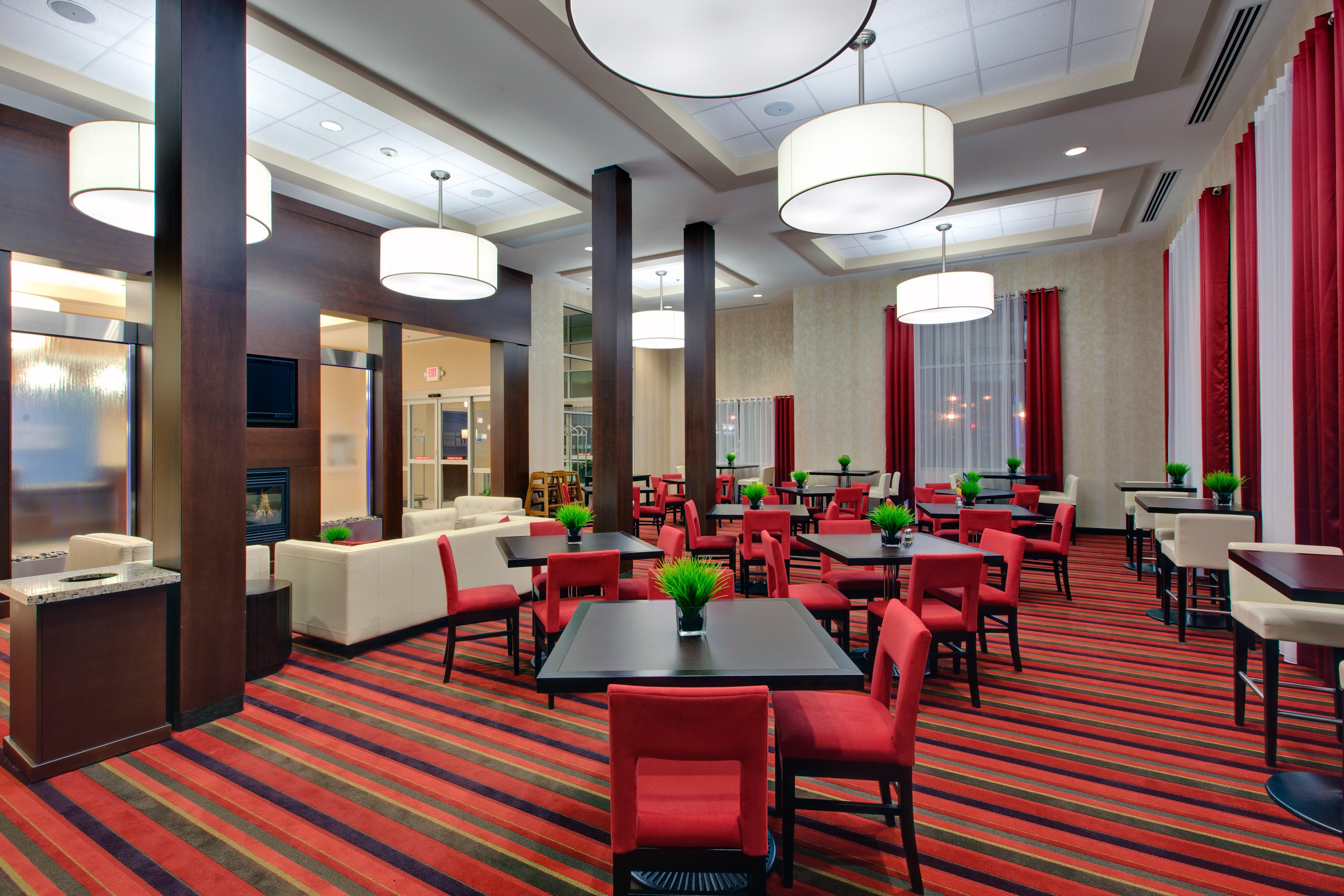 Holiday Inn Express Hotel & Suites Chatham South By Ihg Exterior foto