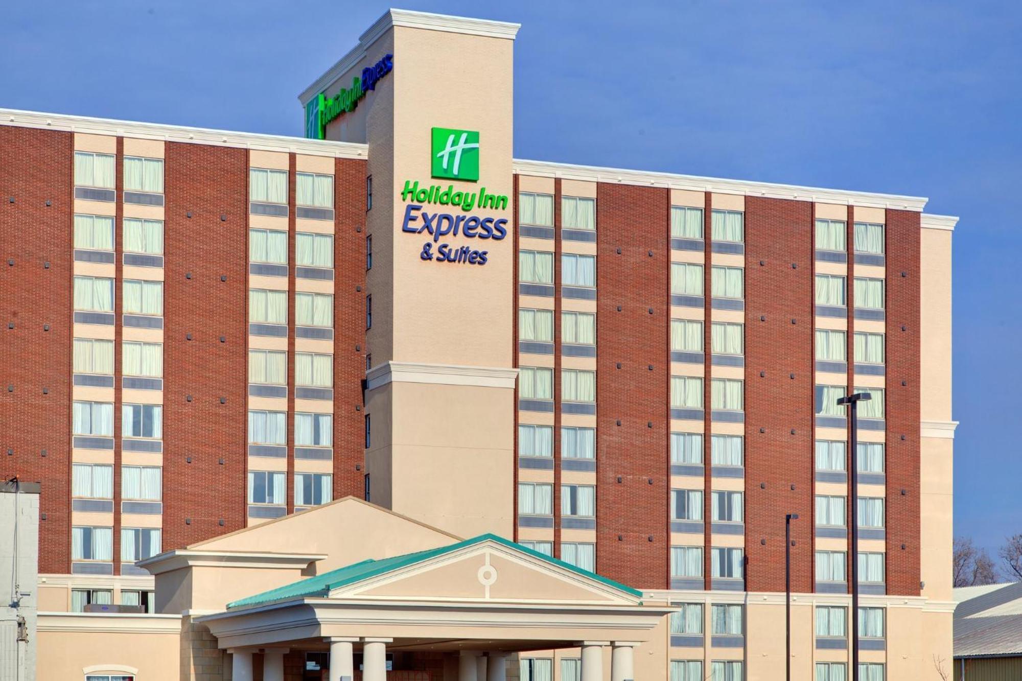Holiday Inn Express Hotel & Suites Chatham South By Ihg Exterior foto