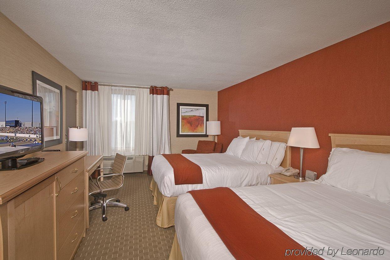 Holiday Inn Express Hotel & Suites Chatham South By Ihg Zimmer foto